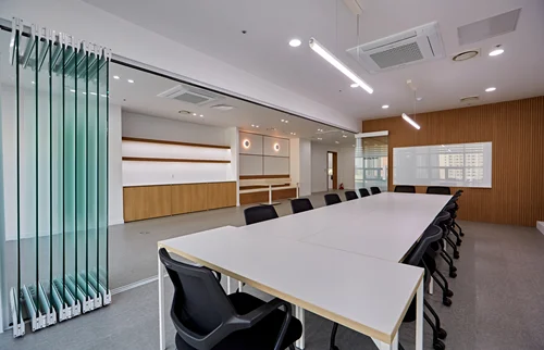 광교사무실인테리어 원목디자인 유리가벽 시공의 지식산업센터 공사