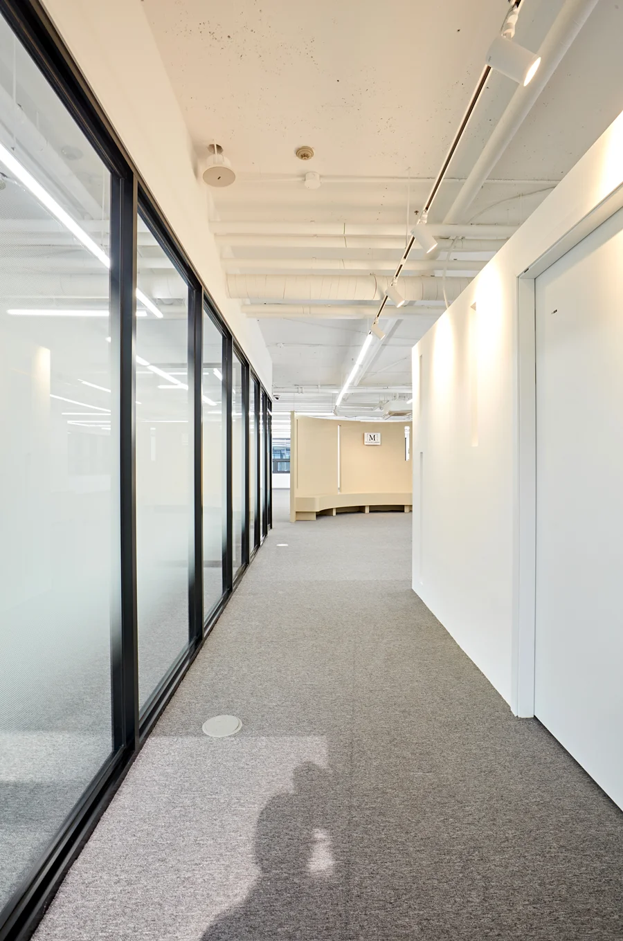 블랙프레임시공